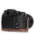MegaGear Fujifilm X-T5 (16-80mm) ile Uyumlu Hakiki Deri Fotoğraf Makinesi Kılıfı